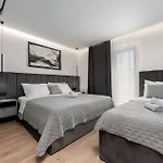 Luka Apartman