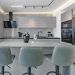 Luka Apartman